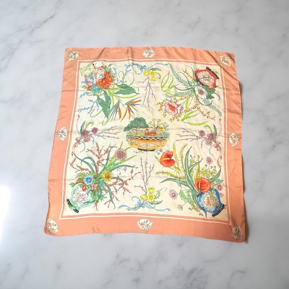 Gucci Floral Silk Scarf in Peach and Cream